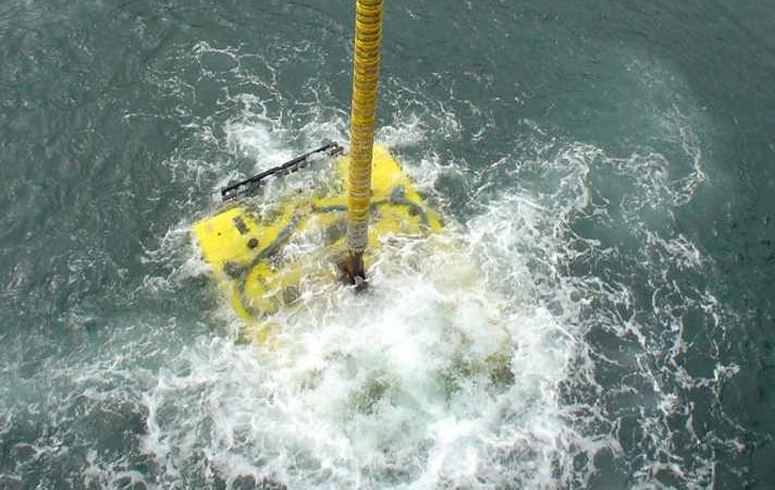 ROV Breaking the Surface - Image by courtesy of Global Marine Systems Ltd